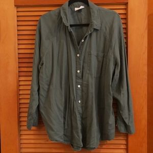 Universal Thread button up shirt